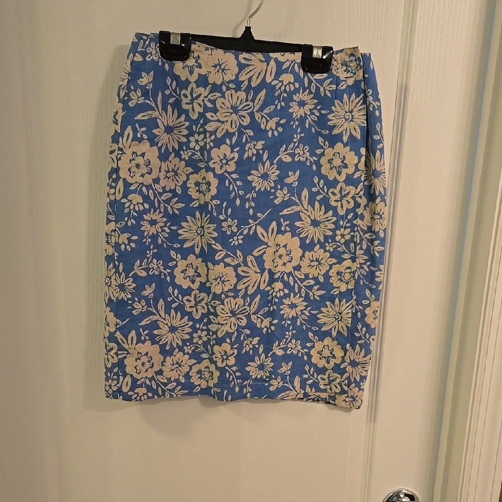 Talbots Floral Blue and Cream Skirt Size 8 EUC